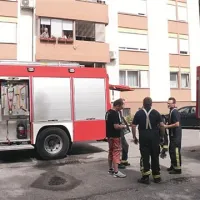 Zahvaljujoč hitri intervenciji novogoriških gasilcev se požar ni razširil na druga stanovanja