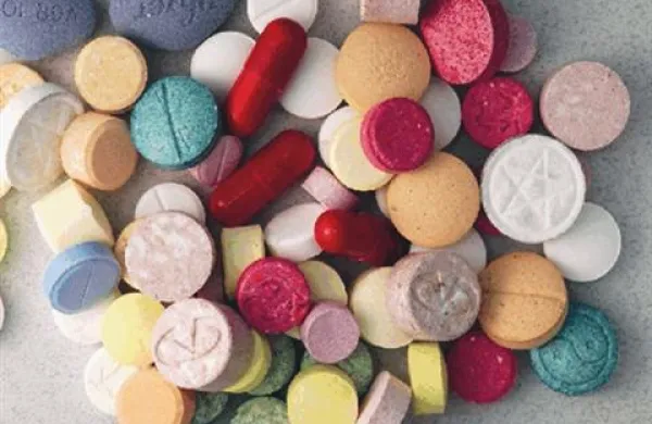 Medtem ko se je uporaba kokaina in konoplje pri mladih v Evropi nekoliko zmanjšala, pa se hitro pojavljajo nove vrste drog