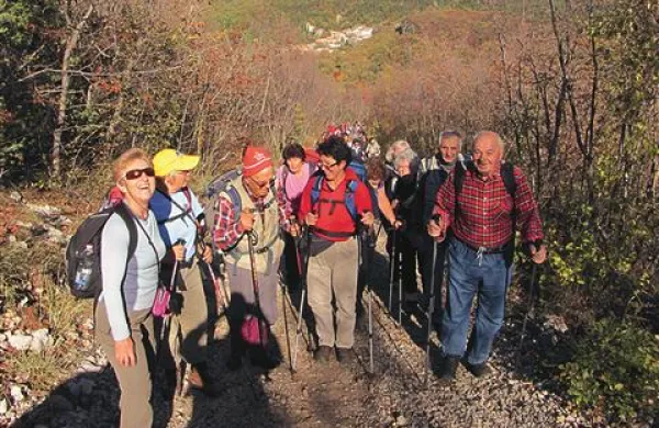 Istrani, tako Hrvati kot Slovenci, so se na spominskem druženju pod Učko zabavali