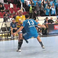 Milorad Krivokapić (v rumenem dresu) je tudi v St. Peterburgu dobro vodil napad svojega moštva