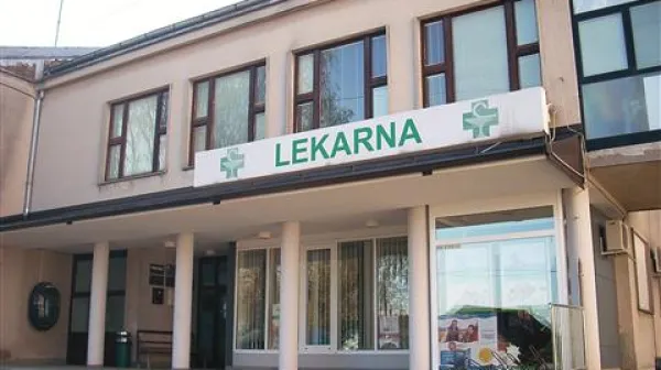 Pivčani se pridružujejo mnenju večine sveta zavoda Kraške lekarne, da je bolje ohraniti večji lekarniški zavod 