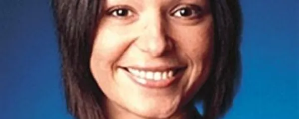 Direktorica Ustanove Emuni Andreja Viher je zadolžena za zbiranje donacij, iz katerih se napaja univerza 