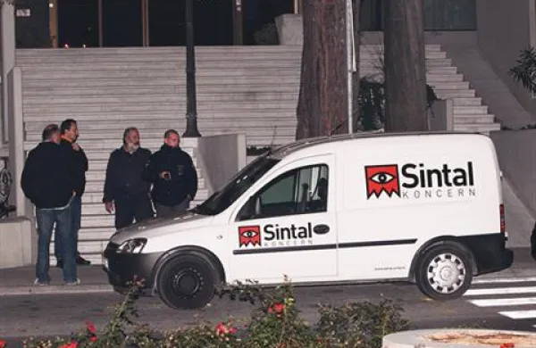 Varnostnika Sintala sta v portoroško števnico nesla kovček z dnevnim izkupičkom več trgovin