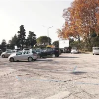 Na zemljiščih nekdanje tržnice Kaštel naj bi v prihodnje zrasla garažna hiša s približno 700 parkirnimi mesti in poslovno-trgovskim objektom  