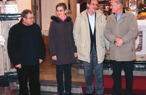 Zaslužni za izdajo knjige (z leve): Alojz Milharčič, Mirjam Sterle, Janko Toplikar in Jože Kurinčič