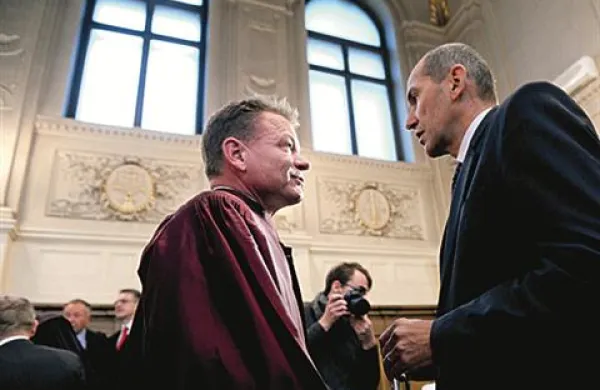Predsednik SDS Janez Janša in njegov zagovornik Franci Matoz