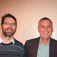 Aleš Kogoj (levo) in Anton Grad sta prepričana, da je skrb za ljudi z demenco izpit humanosti v družbi
