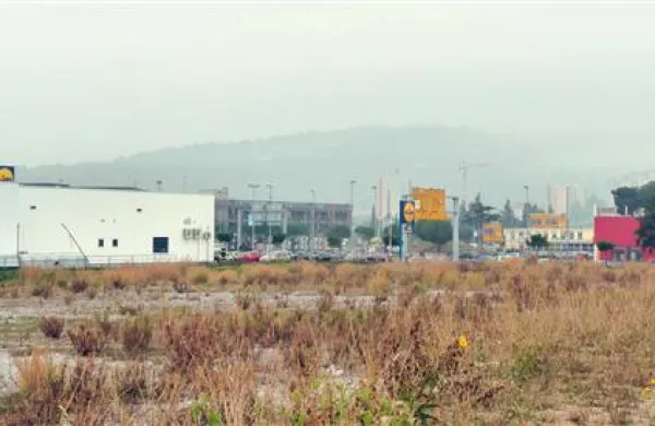 Na zemljišču ob koprskem Lidlu bo zrasel pohištveni center