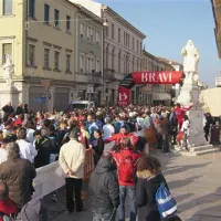 Start na drugem koncu glavnega trga