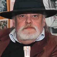 Vojko Tominc:  “Še tisto, kar je, ni bog ve kaj, razen morda plakati od Jankoviča.” 
