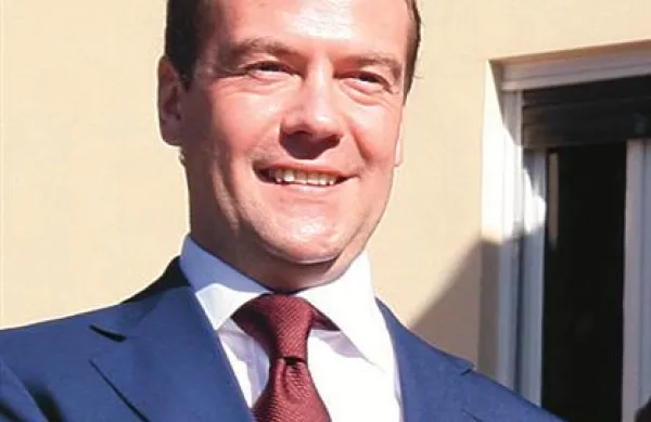 Ruski predsednik Dmitrij Medvedjev je danes zagrozil, da bo Rusija namestila svoje rakete na meje z Evropsko unijo, če bo Washington nadaljeval s svojimi načrti nameščanja komponent protiraketnega ščita na območju Evrope, ne da bi upošteval pomisleke Moskve
