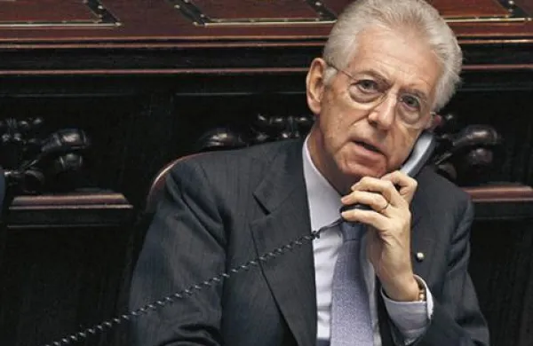Mario Monti uvaja stroge varčevalne ukrepe tudi za poslance