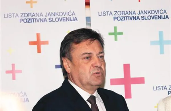 Zoran Janković je po podatkih geodetske uprave lastnik skupno še 3400 kvadratnih metrov gozda na ljubljanskem Golovcu