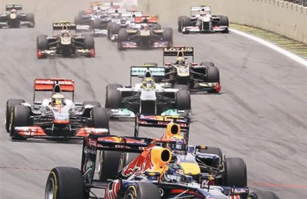 Mark Webber je v Sao Paulu premagal vso konkurenco formule ena