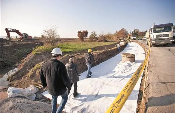 V Parecagu nameravajo obnoviti križišče, zgraditi parkirišče, urediti novo avtobusno postajališče, nove cestne priključke in zavijalne pasove