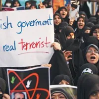 Iranski &scaron;tudentje so vdrli v britansko veleposlani&scaron;tvo