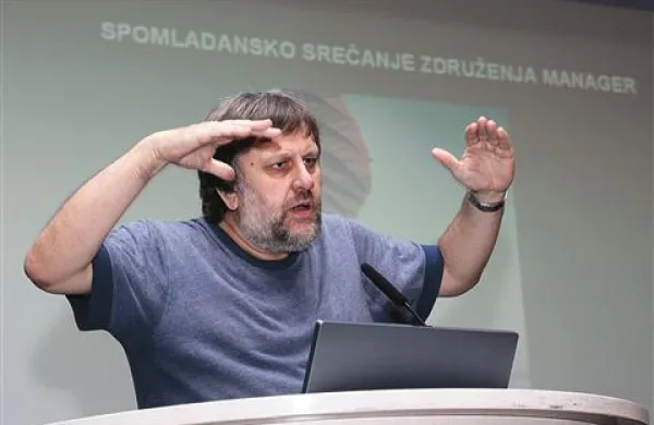 Slovenski filozof Slavoj Žižek je imel sinoči v Bruslju predavanje z naslovom Boj za evropsko zapuščino, s katerim je do konca napolnil dvorano z več kot 2000 sedeži
