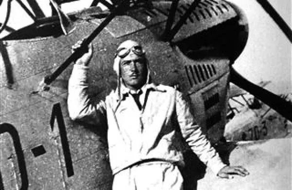 Josip Križaj ob letalu Fiat CR-32 