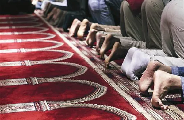 Skupina muslimanskih podjetnikov je v četrtek v Turčiji javno predstavila načrte za vzpostavitev muslimanske alternative ameriškemu spletnemu družbenemu omrežju Facebook, ki se bo imenovala Salamworld.com
