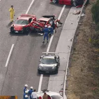 V nesreči je bilo udeleženih osem ferrarijev, lamborghini, trije mercedesi in toyota prius 
