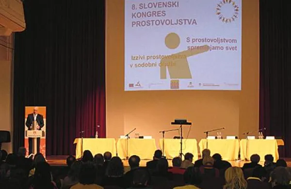 Prostovoljstvo je v času krize še pomembnejše