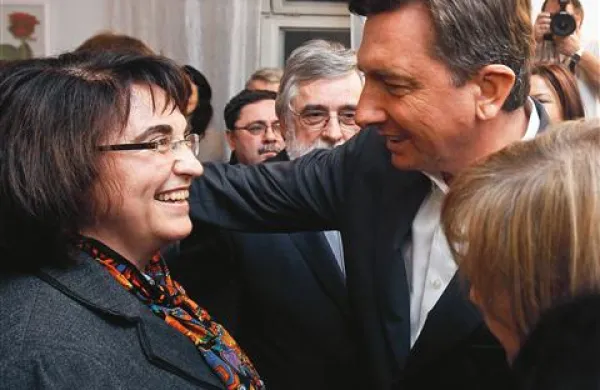 Borut Pahor je bil izvoljen v Novi Gorici, Ljubici Jelušič pa v Sežani ni uspelo. A v SD so volilni rezultat sprejeli z veseljem, skoraj odpisanemu Pahorju je v kampanji uspel velik preobrat  