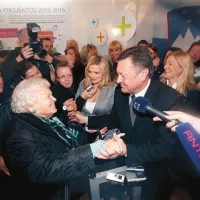 Jankoviću je čestitala tudi mama