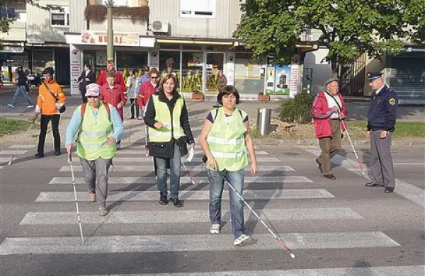Na slepe in slabovidne se splošna javnost praviloma spomni le ob Dnevu bele palice