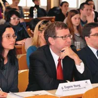 Namestnik ameriškega veleposlanika v Sloveniji Eugene Young s spremstvom