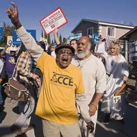 Protesti proti zaplembam domov v Kaliforniji