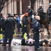 Protestniki blokirajo ulico K, Washington