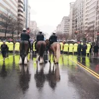Policisti in protestniki, Washington