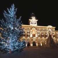 Božično drevo na Trgu Unità v Trstu