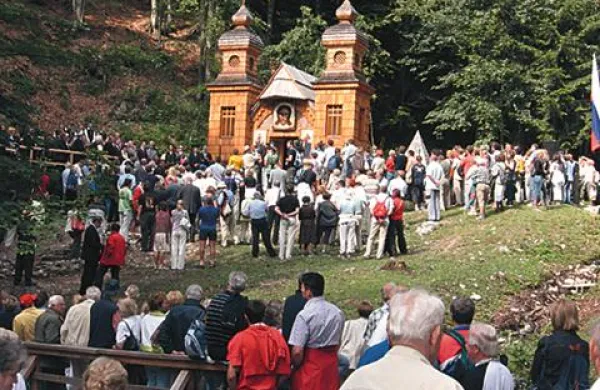 Odnesli bakrene plo&scaron;če z Ruske kapelice