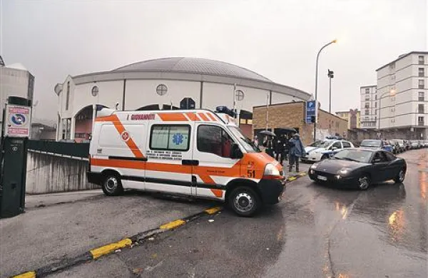 Zaradi tragične nesreče v tržaški dvorani Palatrieste je nocojšnji koncert Jovanottija odpovedan