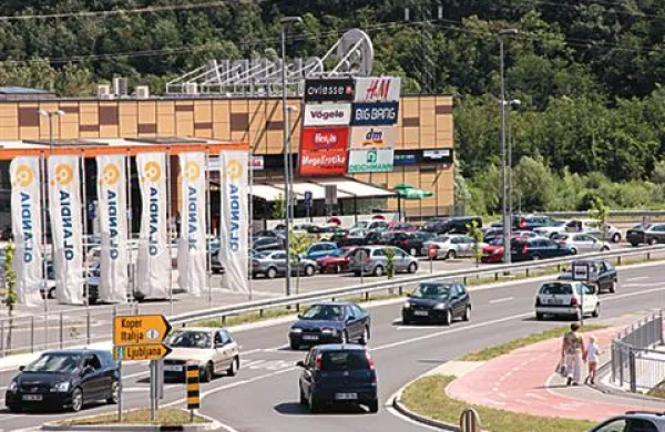 Nepazljiva voznica bo kljub prijaznosti plačala kazen