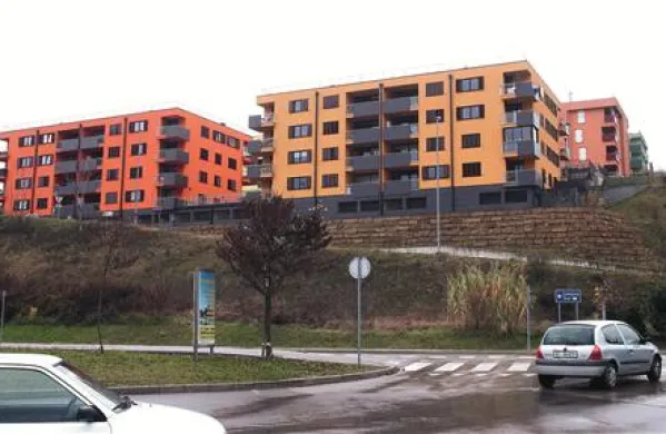  V koprskem stanovanjskem skladu trdijo, da so najemniki neprofitnih stanovanj (na fotografiji so neprofitni bloki nad Dolinsko cesto) dokaj redni plačniki 