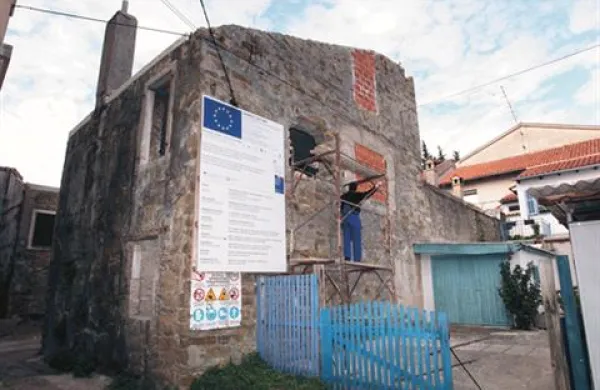 Koprska Borilnica bo obnovljena do prihodnje jeseni