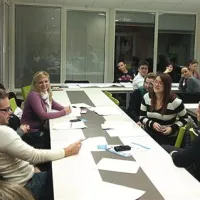 Predstavljeni so bili primeri izražanja mnenja in izražanja nasprotnih mnenj