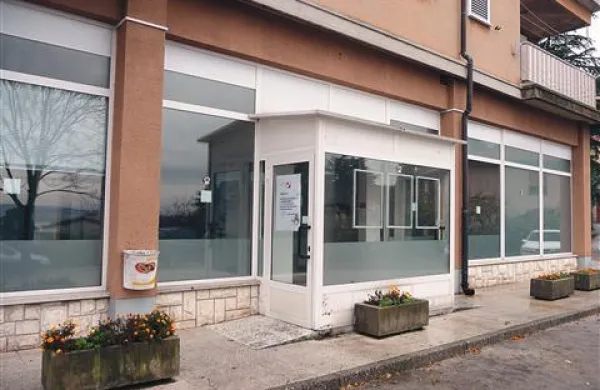 V začetku meseca so v Semedeli zaprli  Mercatorjevo trgovino