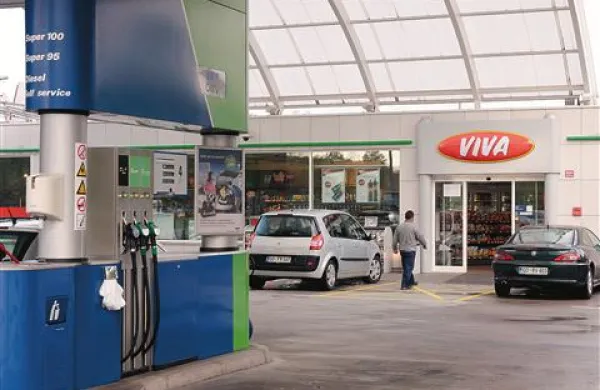 Renčan in 23-letnik iz Prvačine sta OMW-jev bencinski servis na hitri cesti oropala aprila 2009