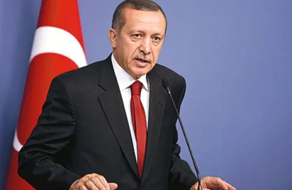 Turški premier Recep Tayyip Erdogan je napovedal vrsto sankcij proti Franciji