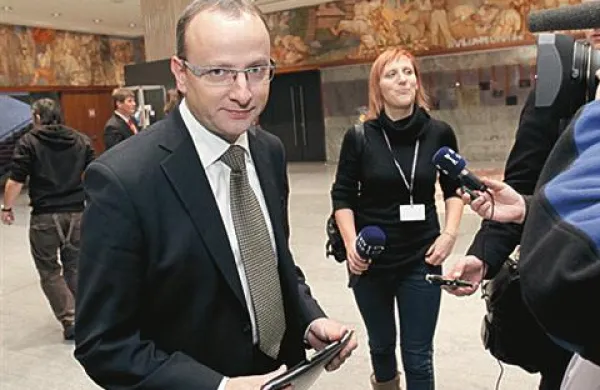 Radovan Žerjav protestira proti temu, da se njihova stranka  uporablja kot element pri pogajanjih ene politične stranke za vstop v koalicijo 