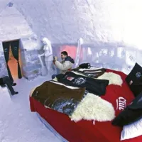 V hotelu imajo na voljo deset sob z zakonskimi posteljami