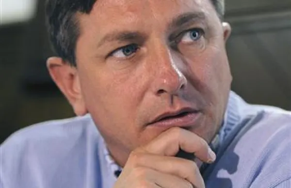 Borut Pahor bo novoletne praznike preživel v bolnišnici