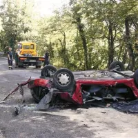Najhujša prometna nesreča na primorskih cestah se je 21. avgusta zgodila na cesti od Sv. Petra proti glavni cesti Šmarje-Dragonja. V njej sta umrla 38-letna ženska, njen petletni sin in njena 35-letna svakinja. Na primorskih cestah je letos umrlo 24 ljudi.   