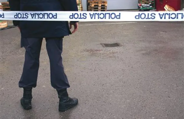 Policisti so se odpovedali zbiranju podpisov za referendum o intervencijskem zakonu