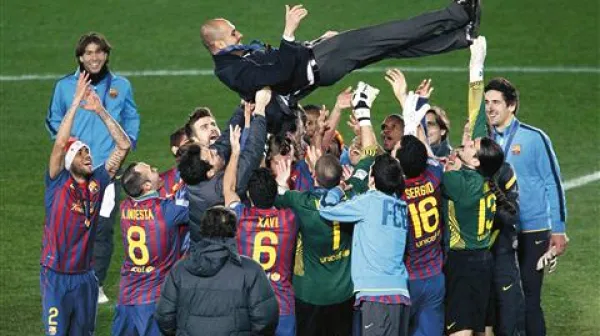 Josep Guardiola (v zraku) je z Barcelono osvojil že 13 lovorik
