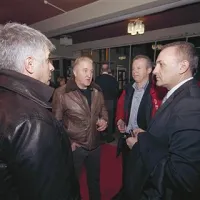 Rokometni veljaki (od  leve) Loris Požar, Vojko Lazar (oba nekoč Gold Club), Peter Ljubič (sodil bo na EP) in  glavni podpornik koprskega nogometa Ante Guberac