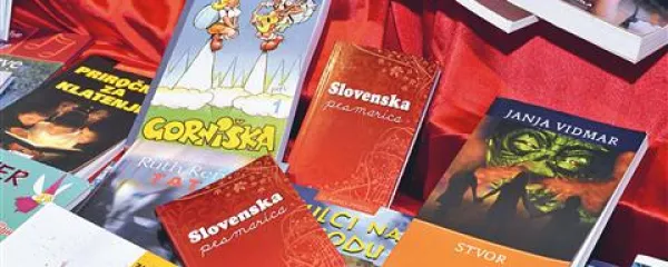 Vsak december v Štalci pripravijo knjižni sejem in s tem predvsem  starejšim omogočijo, da pridejo do slovenske knjige. Pot do Opčin in Trsta je namreč  zanje precej nerodna.